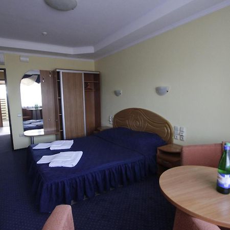 Karpaty Hotel Яремче Екстериор снимка